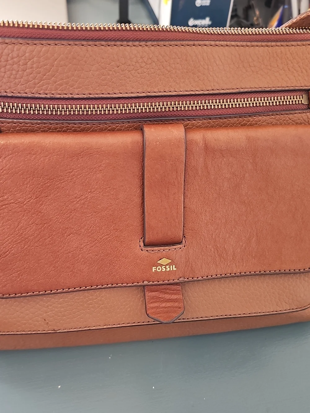 Fossil Kinley Brown Pebbled Leather Crossbody Bag - Classic Everyday.‎